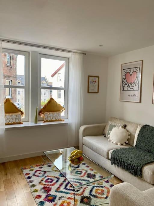 3-Bedroom Flat In The City Centre Next To The River Ness Inverness Exterior foto
