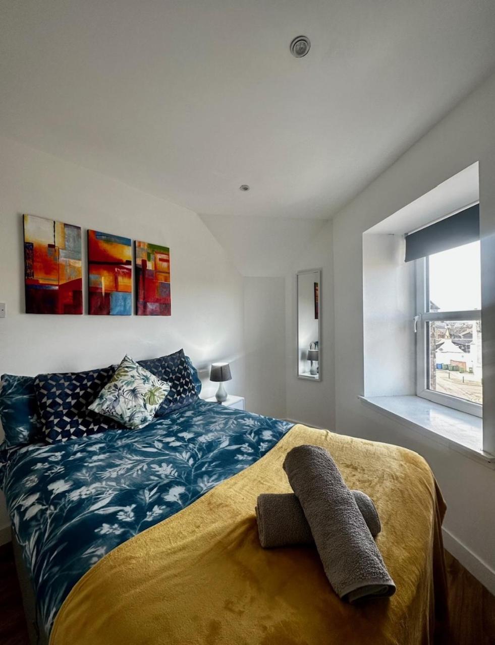 3-Bedroom Flat In The City Centre Next To The River Ness Inverness Exterior foto