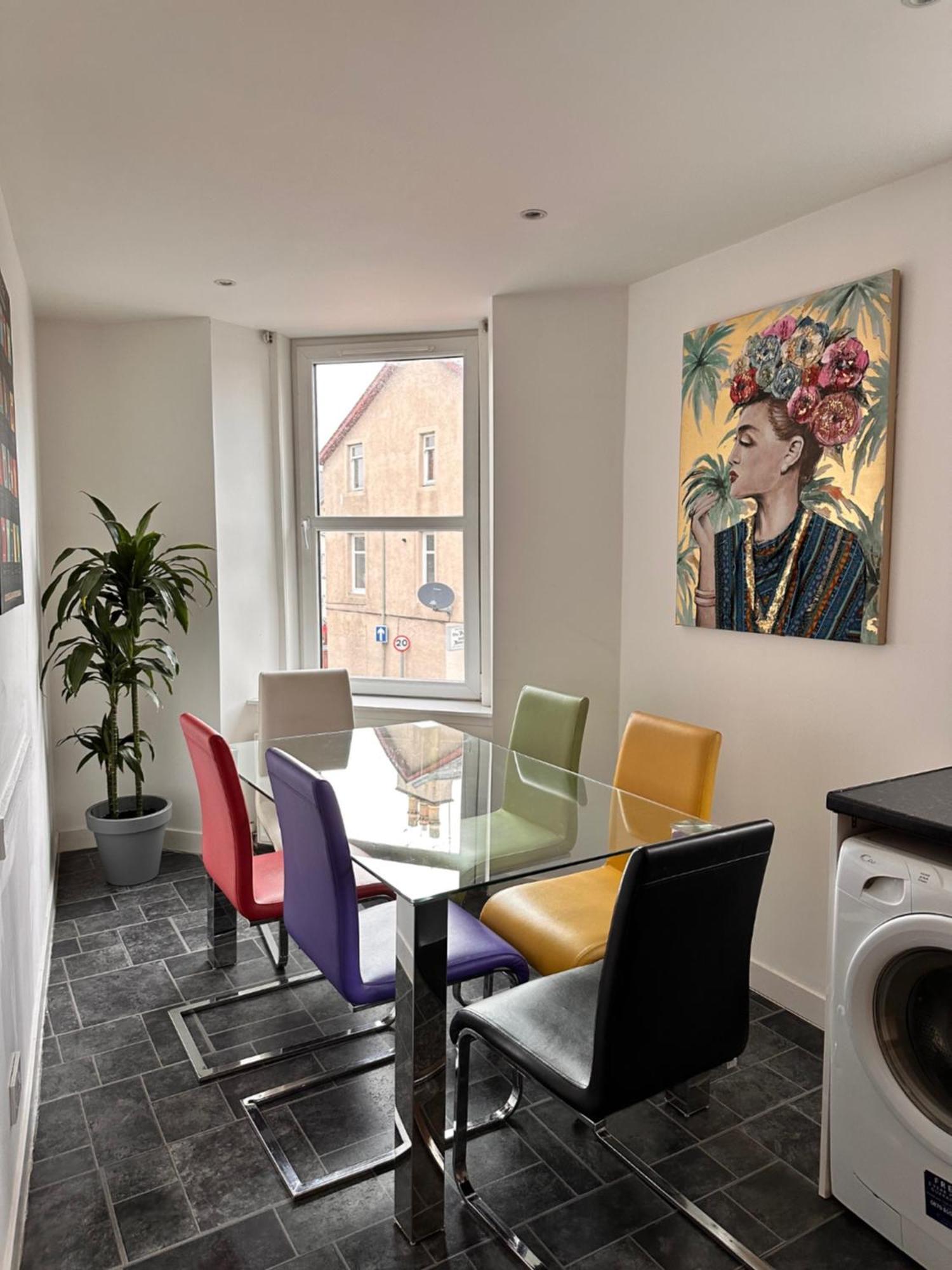 3-Bedroom Flat In The City Centre Next To The River Ness Inverness Exterior foto